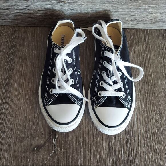Converse Chuck Taylor All Star Low Top Sneaker Little Kid Size 12 - Picture 3 of 9